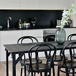 Aurora - 2Bed Gem In Historic Green Market Square