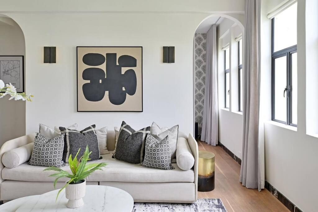 Aurora - 2bed Gem In Historic Market Square *
