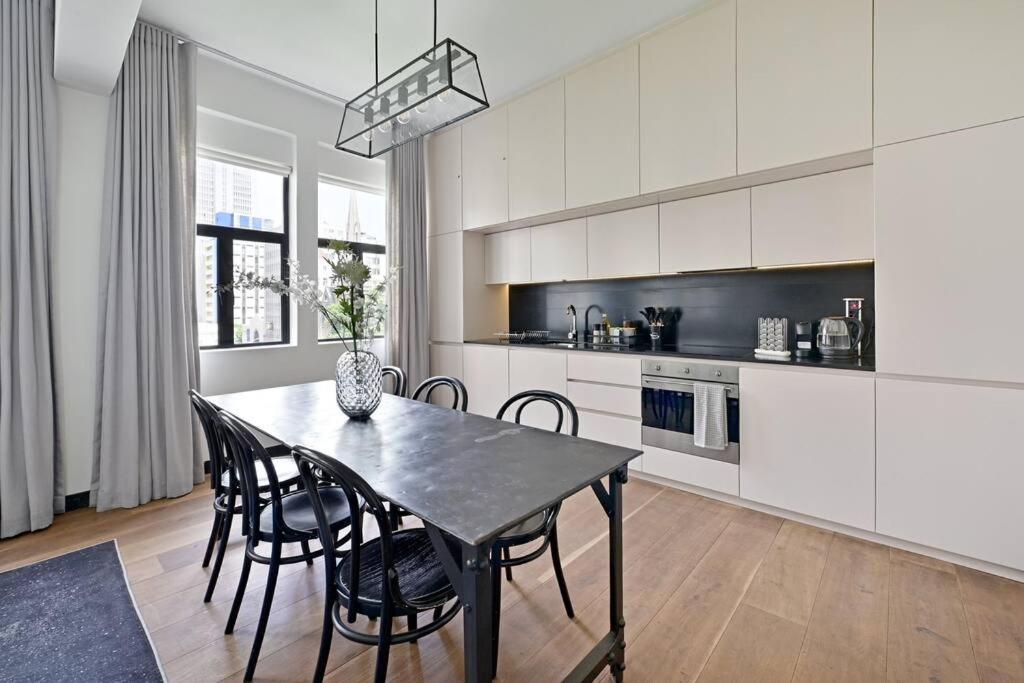 Aurora - 2bed Gem In Historic Market Square *